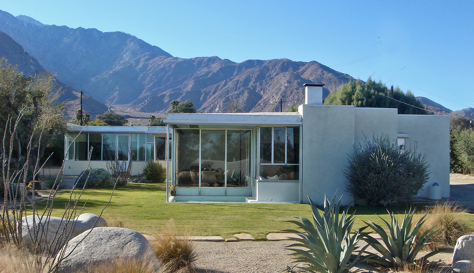 Mid-Century Modern House Style